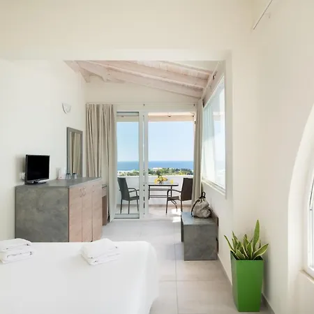 Sunday Life Apartahotel 3*